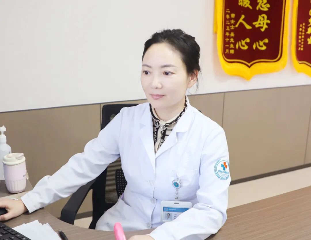 3次移植和养囊都失败后，AMH仅0.48的她在双楠生殖医学中心试管1次成功！医生